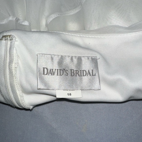 David’s Bridal • Halter Top • Tiered • Size 18 • Separates - Picture 3 of 6